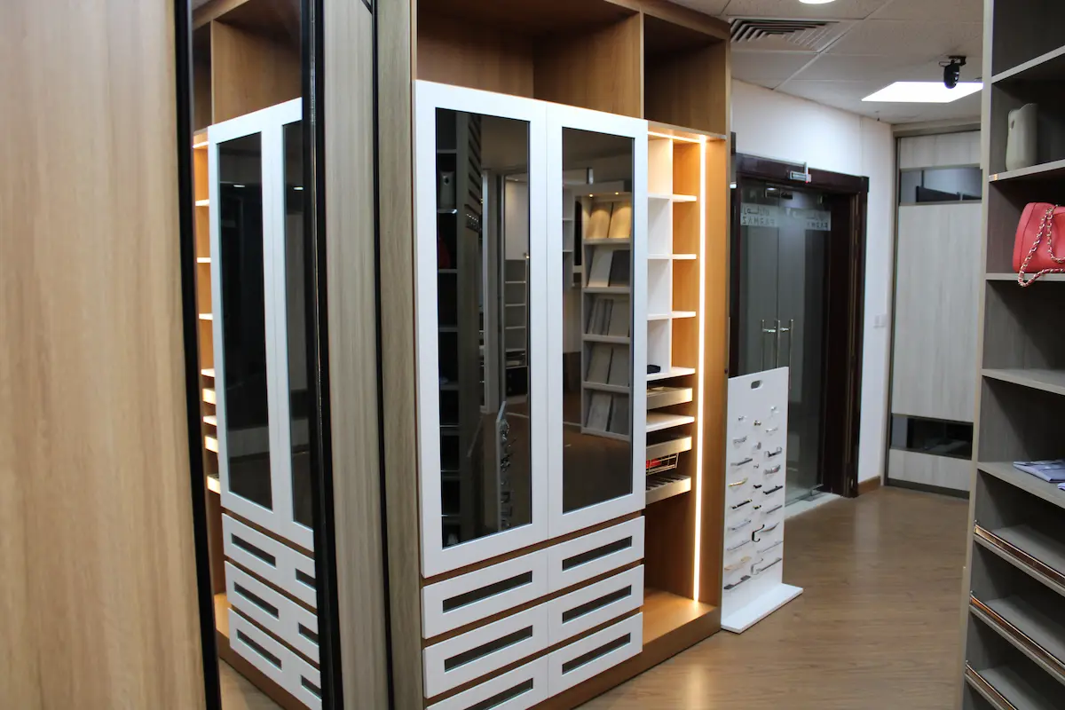 خزائن ملابس خزائن ملابس